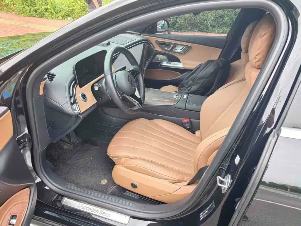 Mercedes-Benz E-Class — миниатюра 3