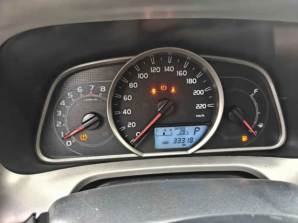 Toyota RAV4 — миниатюра 6