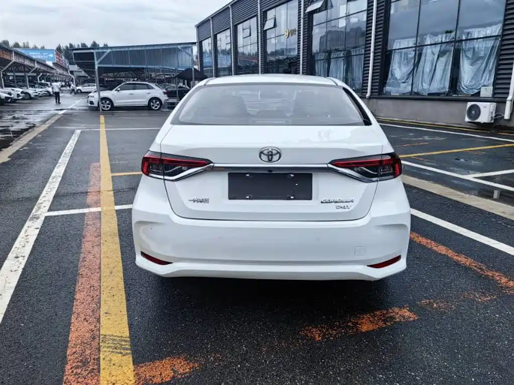 Toyota Corolla — миниатюра 9