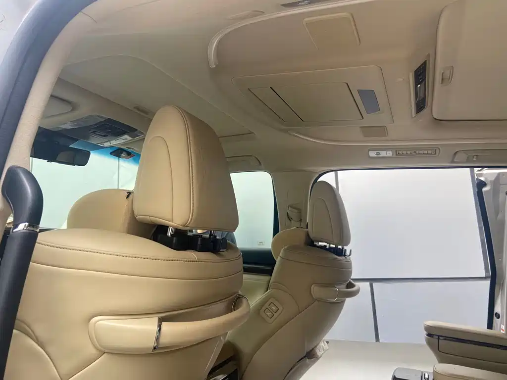 Toyota Vellfire — миниатюра 14