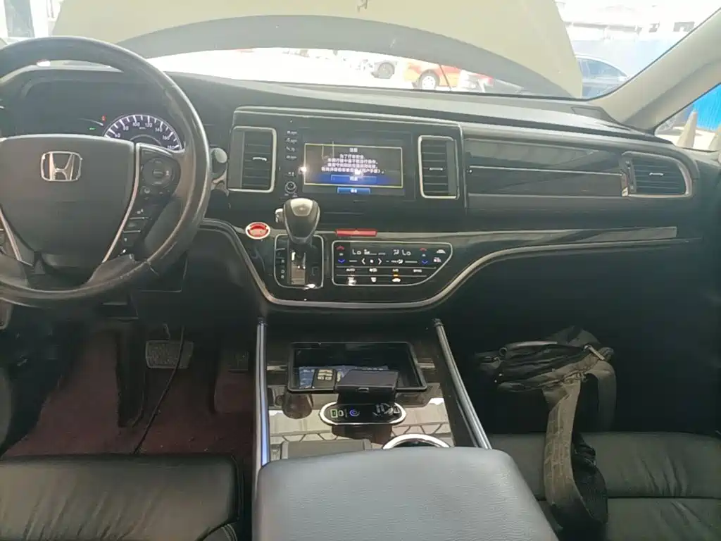 Honda Elysion — миниатюра 13