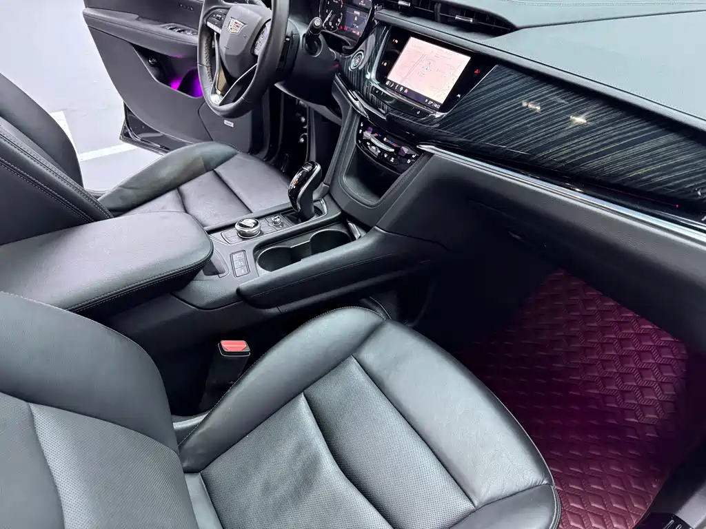 Cadillac XT6 — миниатюра 12