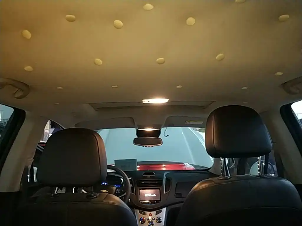 Chevrolet Trax — миниатюра 18