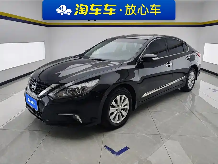 Купить Nissan Teana