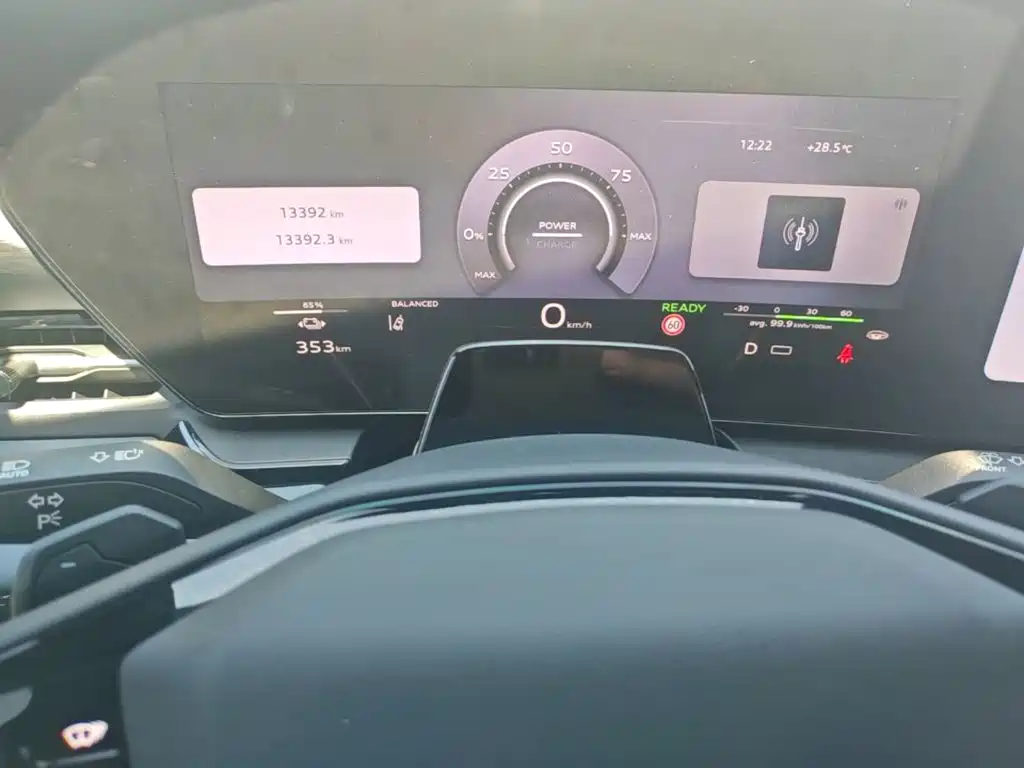 Audi Q6L e-tron — миниатюра 16
