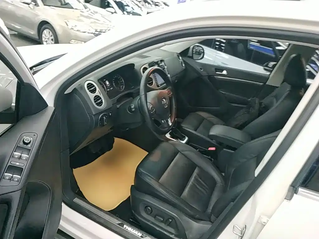 Volkswagen Tiguan — миниатюра 15
