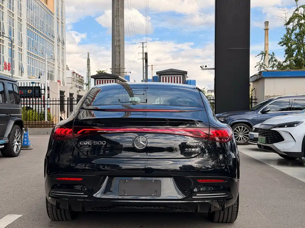 Mercedes-Benz EQE 2025 500 4MATIC Luxury