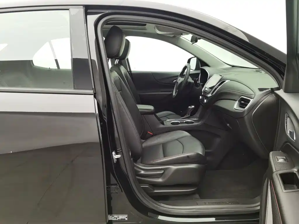 Chevrolet Equinox — миниатюра 23