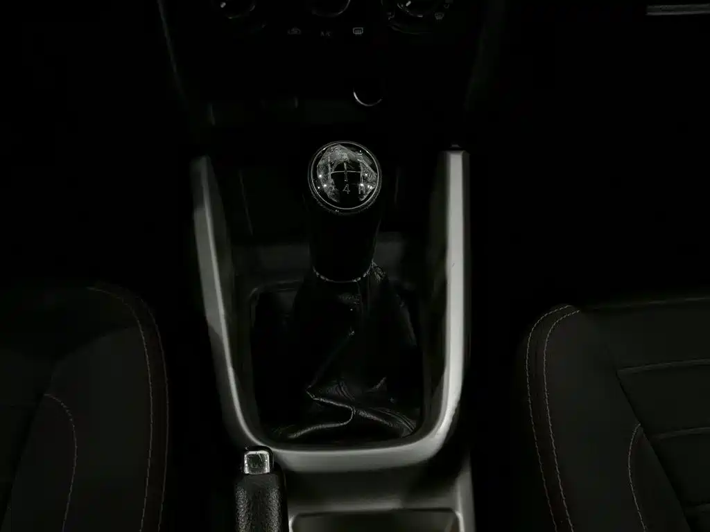 Suzuki Vitara — миниатюра 13