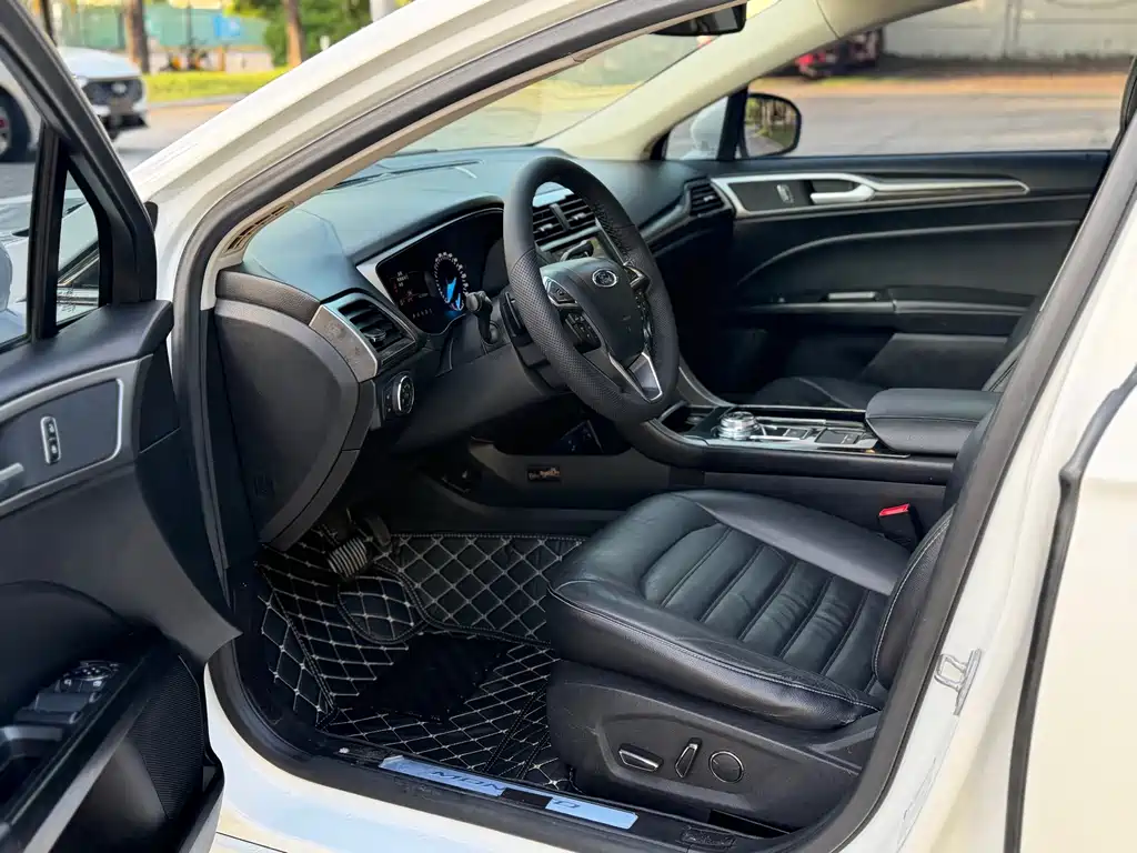 Ford Mondeo — миниатюра 10