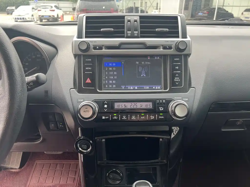 Toyota Prado — миниатюра 9