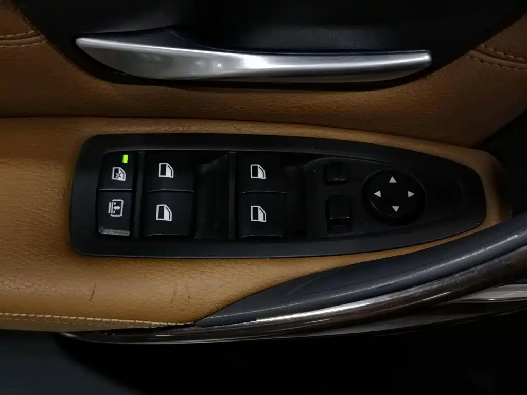 BMW 3 Series — миниатюра 9