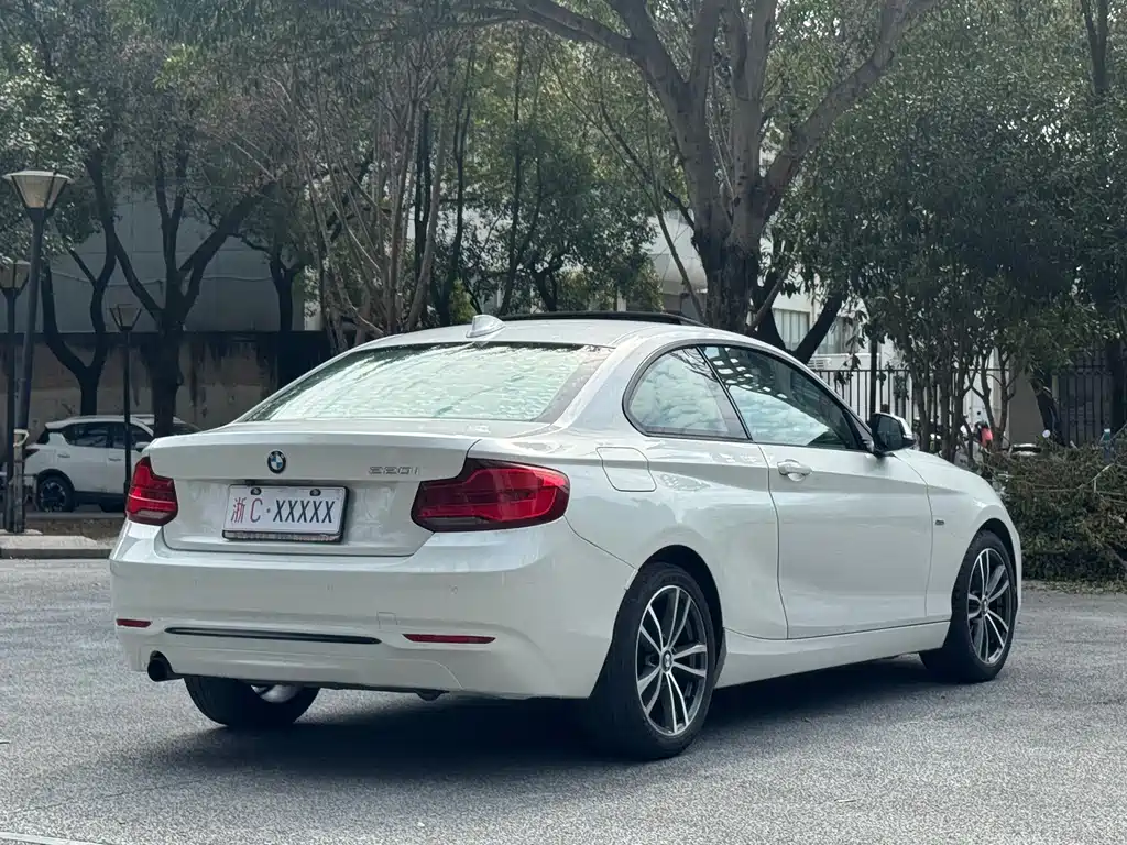 BMW 2 SERIES