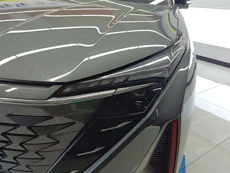 CHANGAN CHANGAN AUCHAN Z6