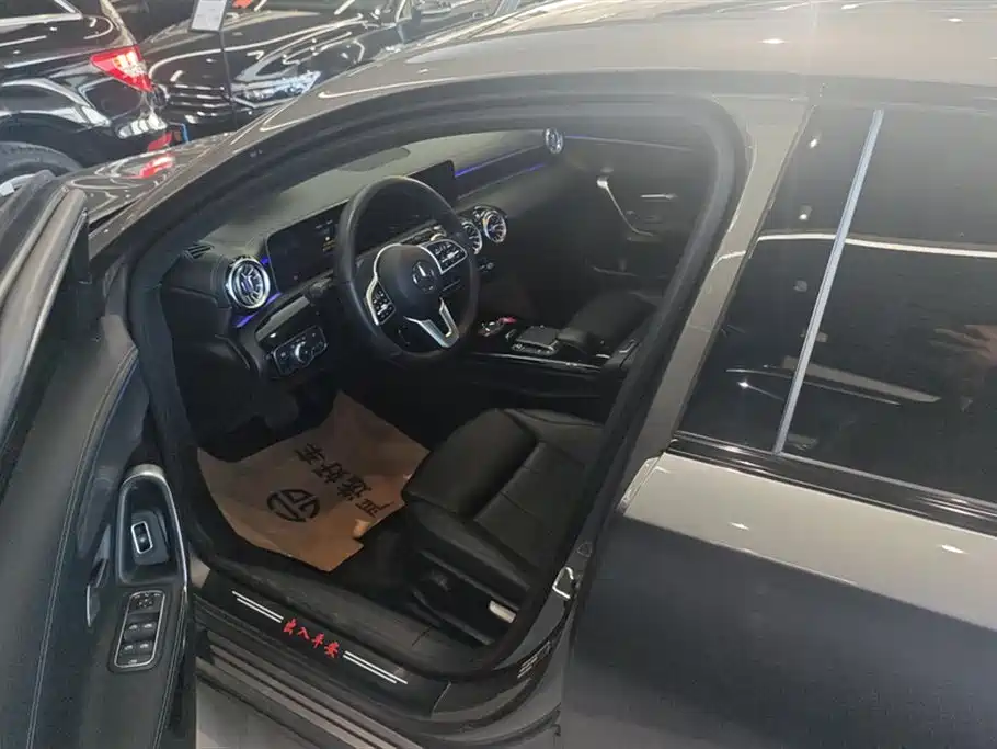 MERCEDES-BENZ A CLASS