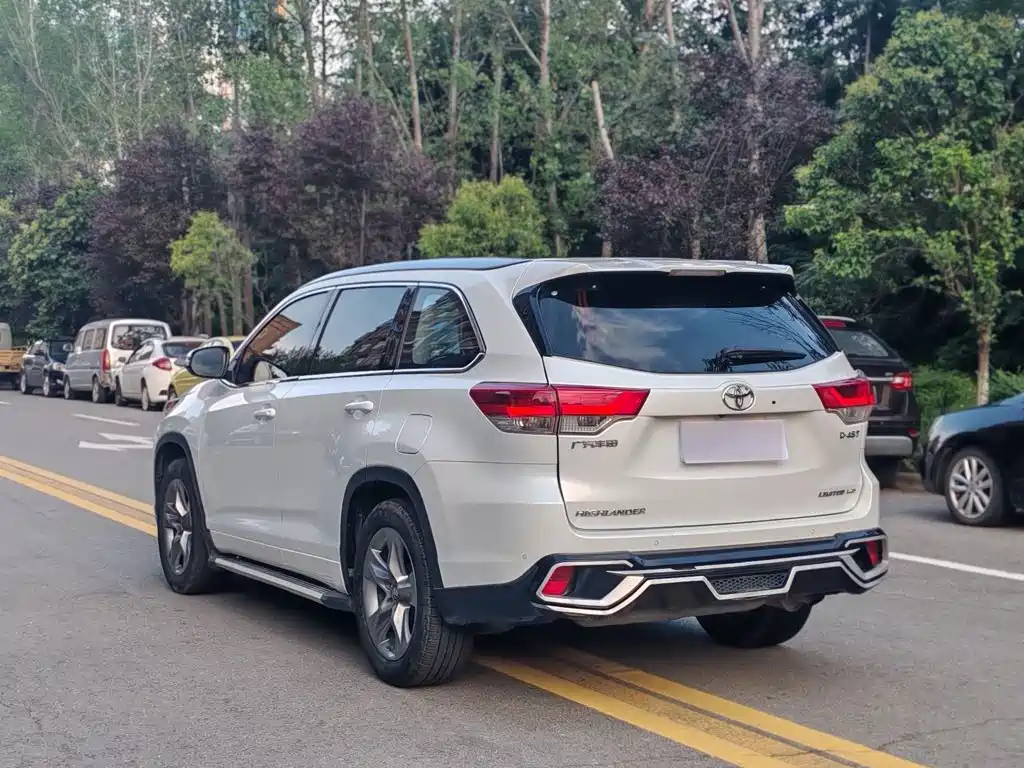 Toyota Highlander — миниатюра 5