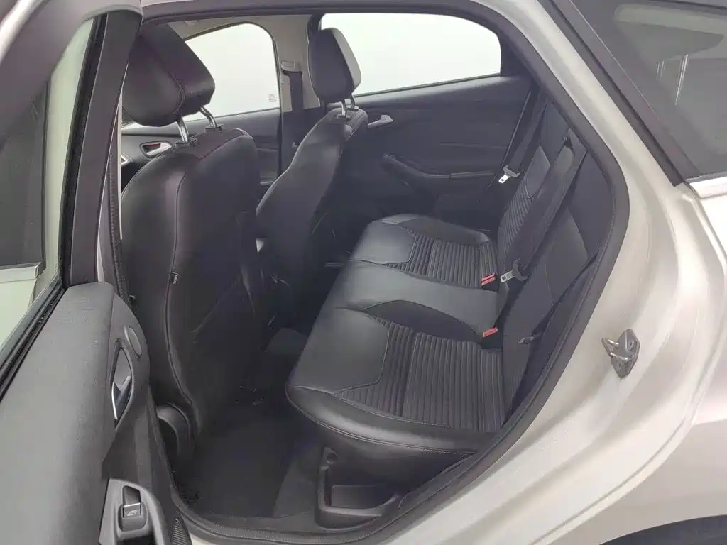Ford Focus — миниатюра 15