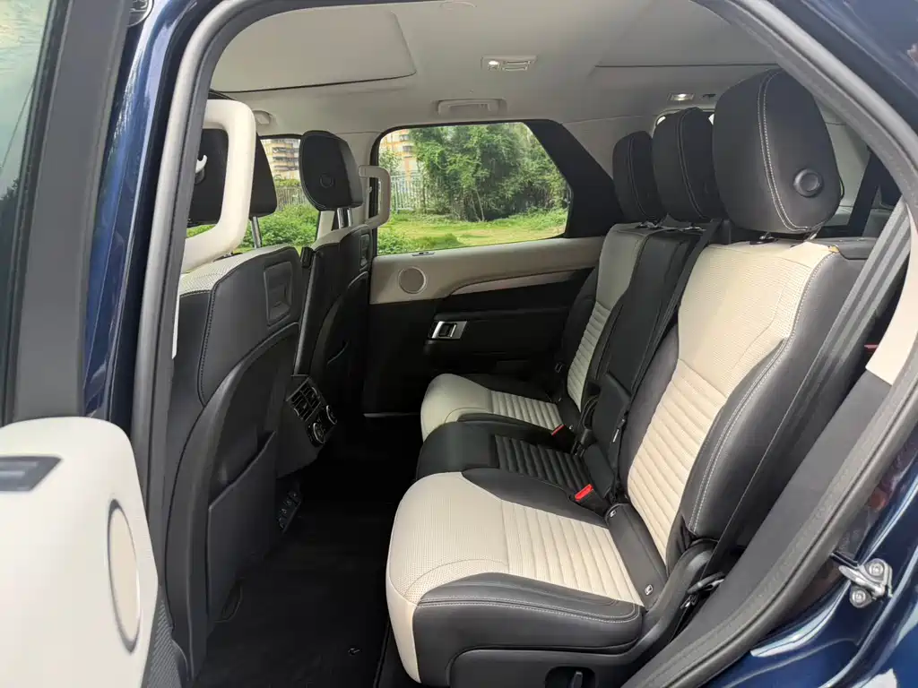 Land Rover Discovery 2021 360PS R-Dynamic S