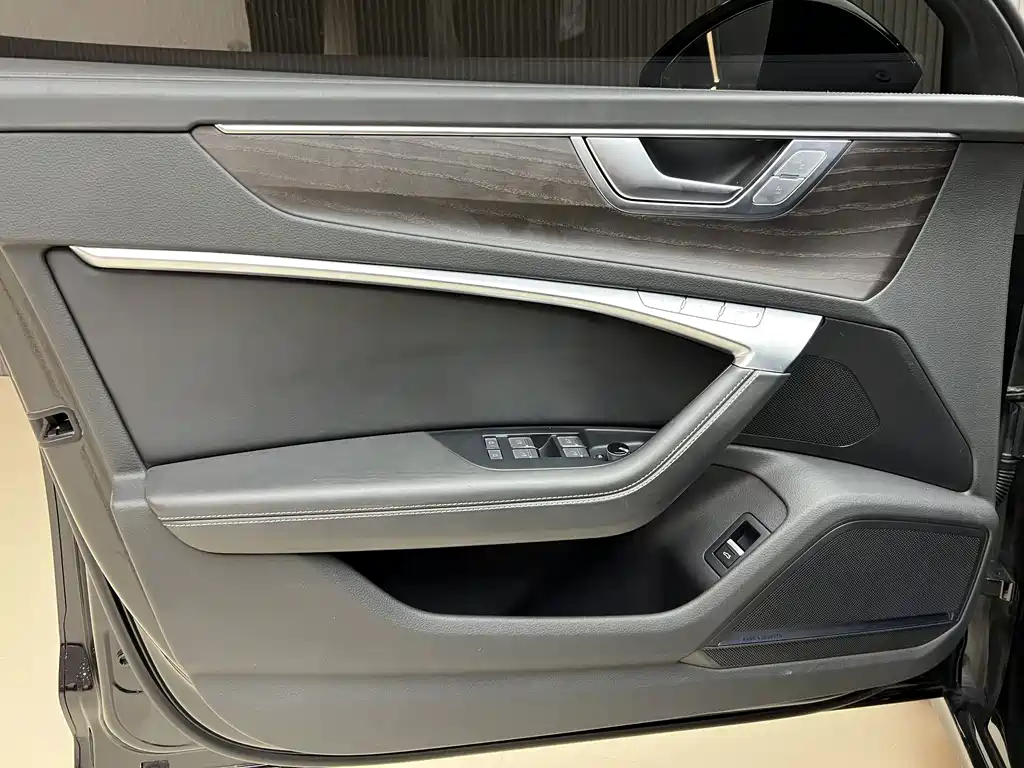 Audi A6L — миниатюра 11