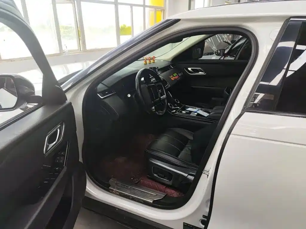 Land Rover Velar — миниатюра 2