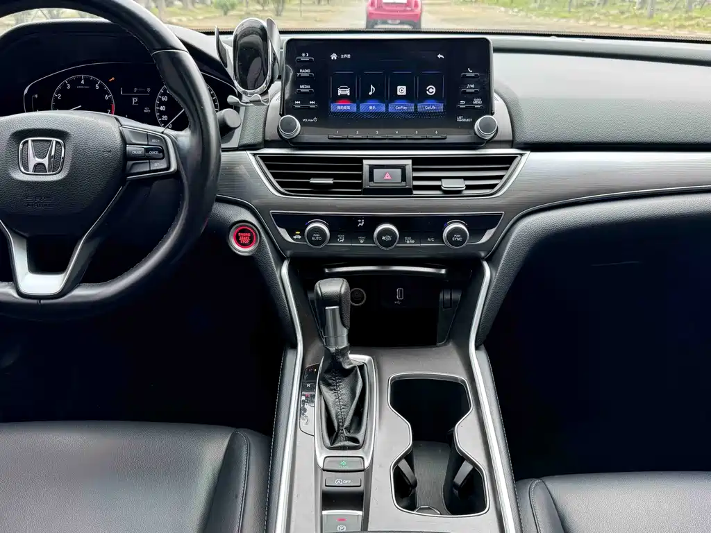 Honda Accord — миниатюра 13