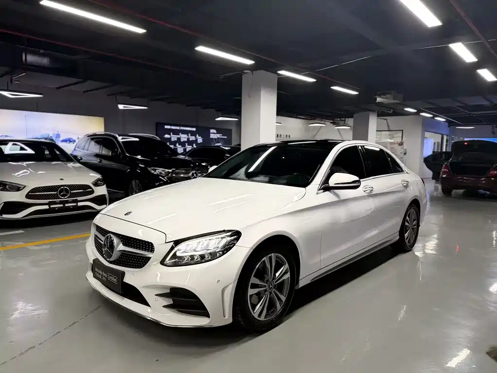 Mercedes-Benz C-Class 2021