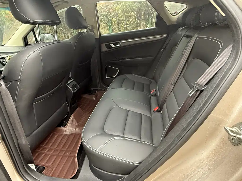 Geely Emgrand GS Sport Edition 1.8L Auto Fashion Leader Type, фото 6