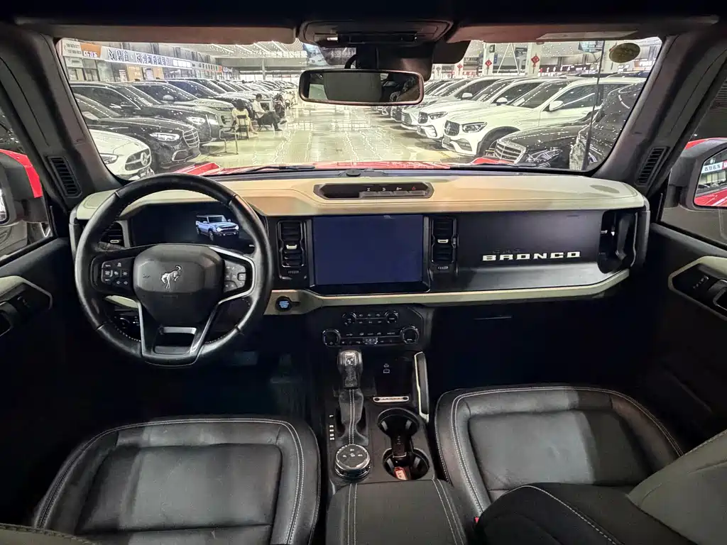 Ford Bronco — миниатюра 8