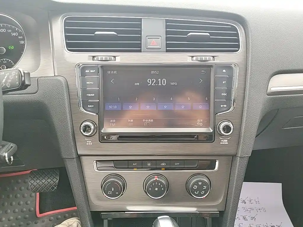 Volkswagen Golf — миниатюра 13