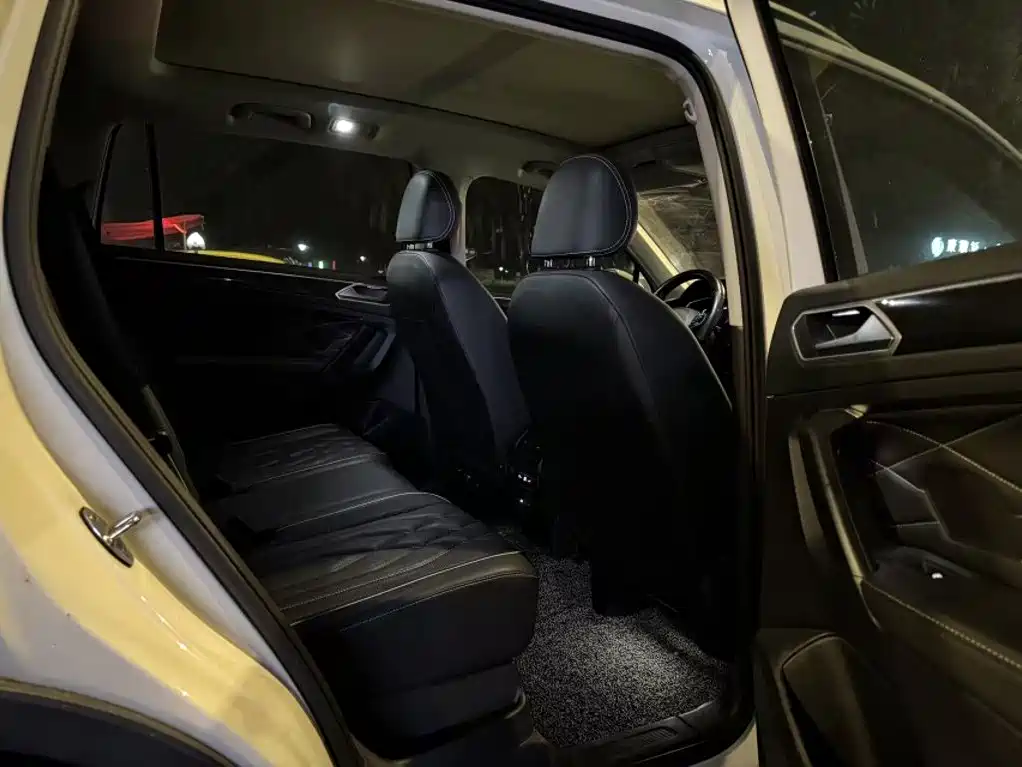 Volkswagen Tiguan L — миниатюра 16