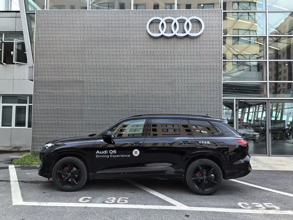 Audi Q6 — миниатюра 7