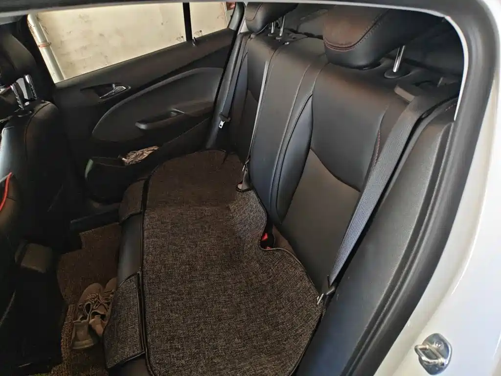Chevrolet Cruze — миниатюра 15