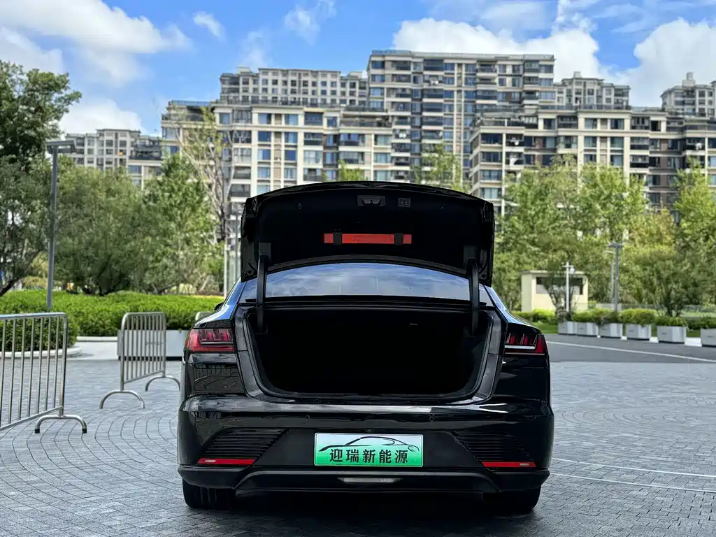 BYD Han — миниатюра 7