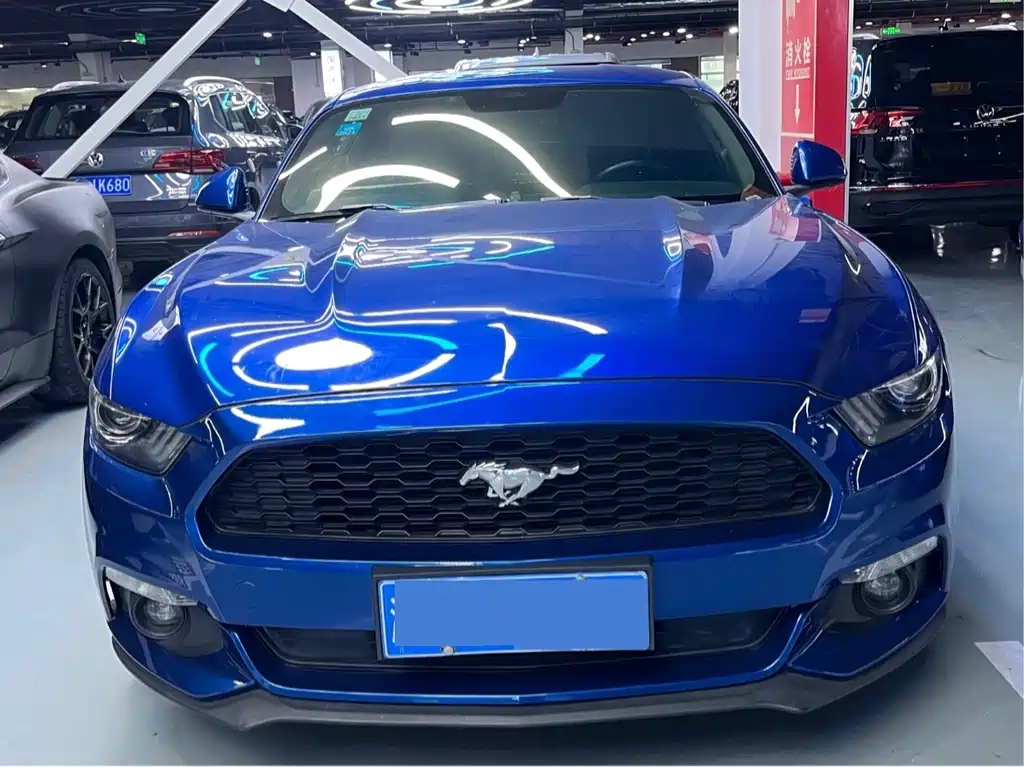 FORD MUSTANG