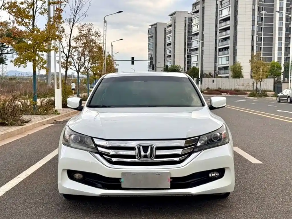 Honda Accord — миниатюра 2