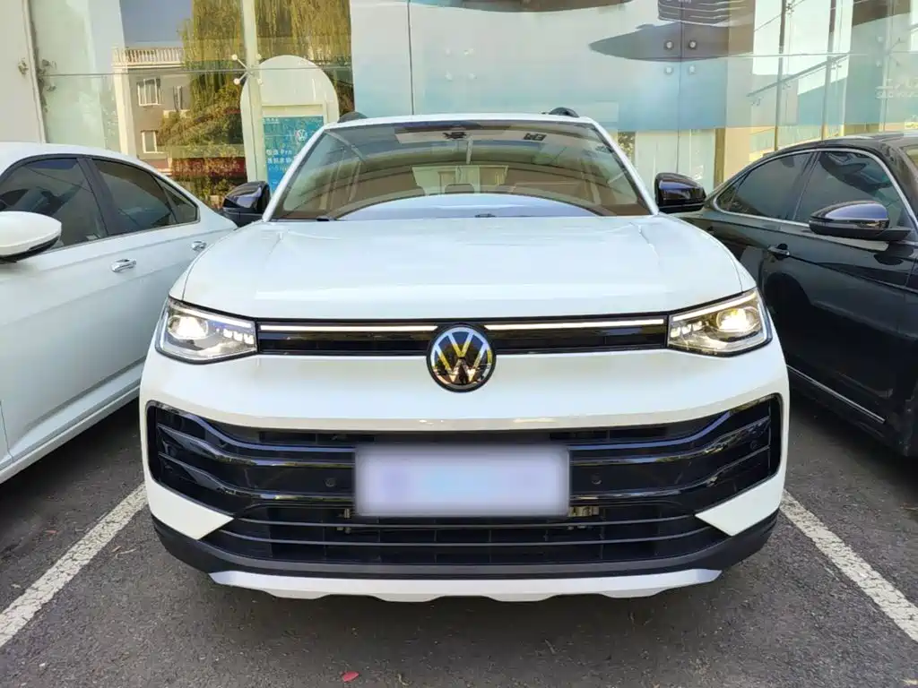 Volkswagen Tharu — миниатюра 3