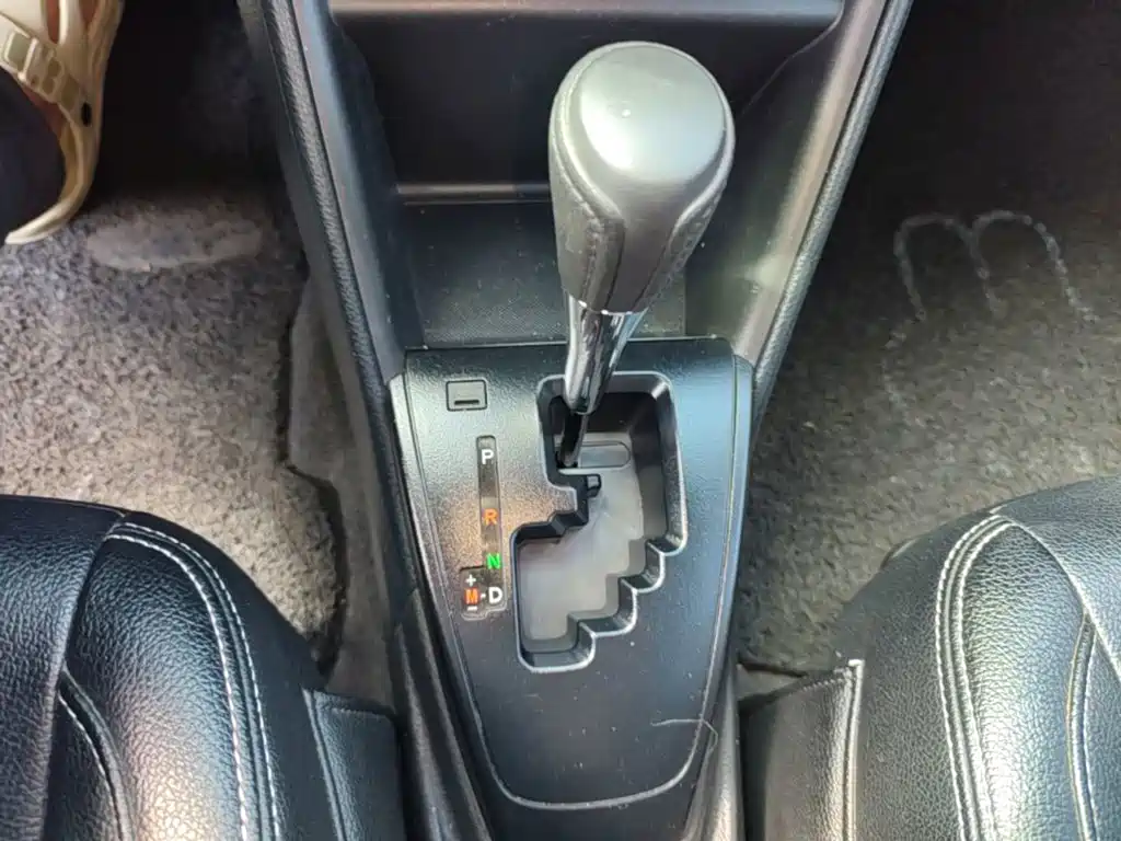 Toyota Yaris L — миниатюра 14
