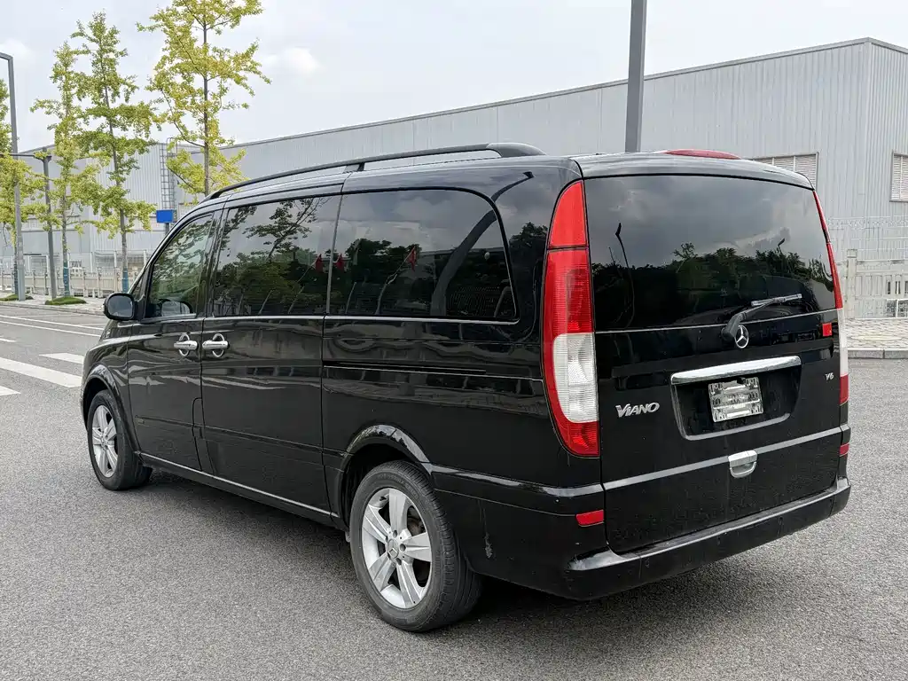 Mercedes-Benz Viano — миниатюра 5