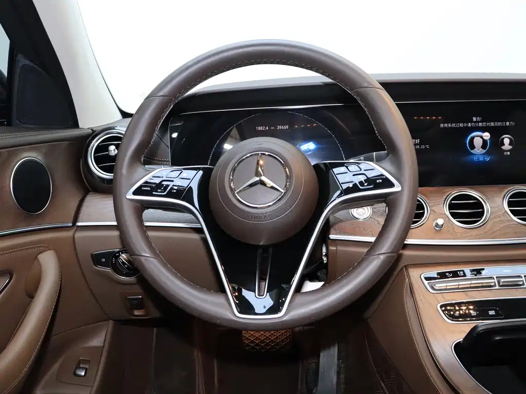 MERCEDES-BENZ E CLASS