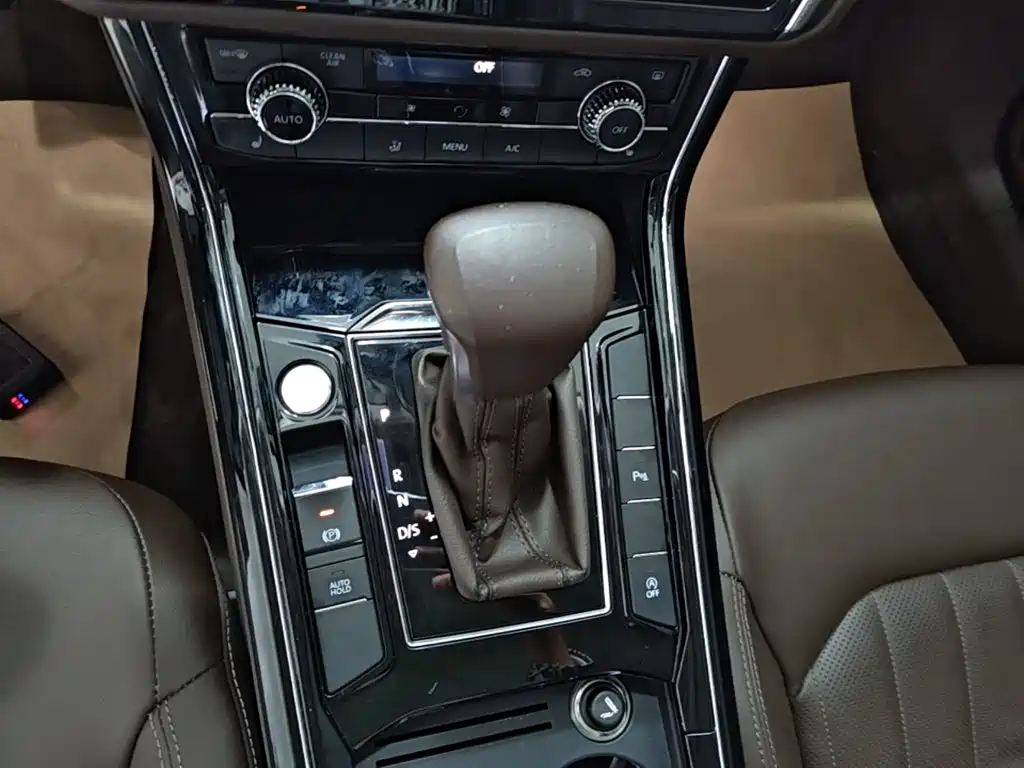 Volkswagen Phideon — миниатюра 14