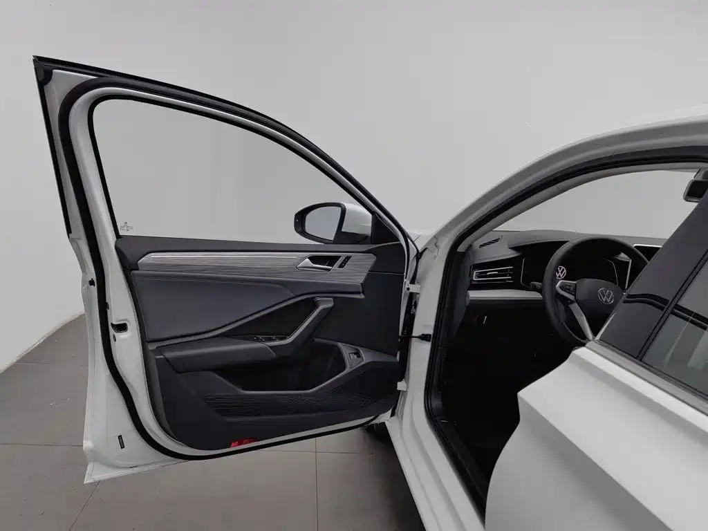 Volkswagen Sagitar — миниатюра 8