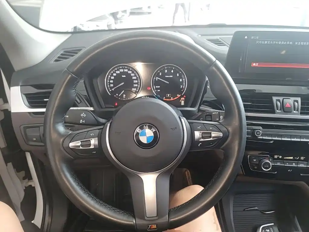 BMW X1 — миниатюра 11