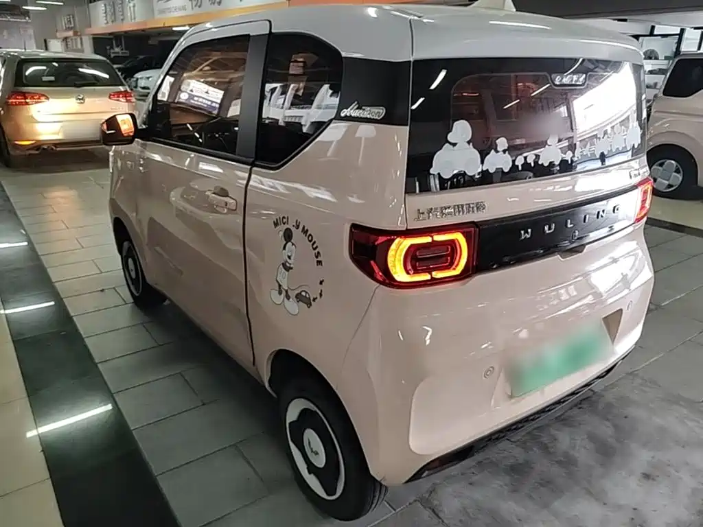 Wuling MINIEV — миниатюра 5