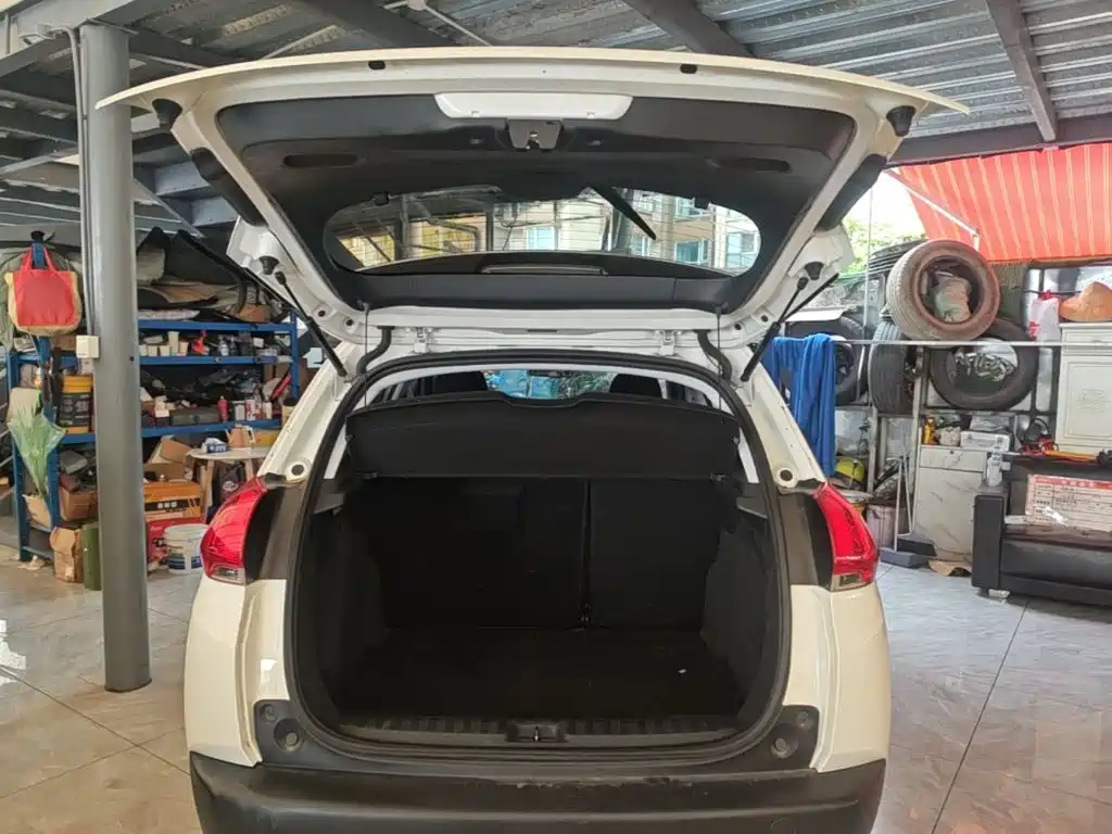 Peugeot 2008 — миниатюра 19