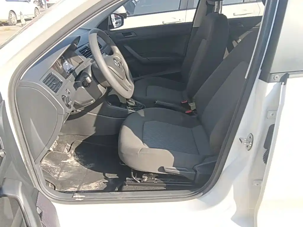 Volkswagen Santana — миниатюра 15