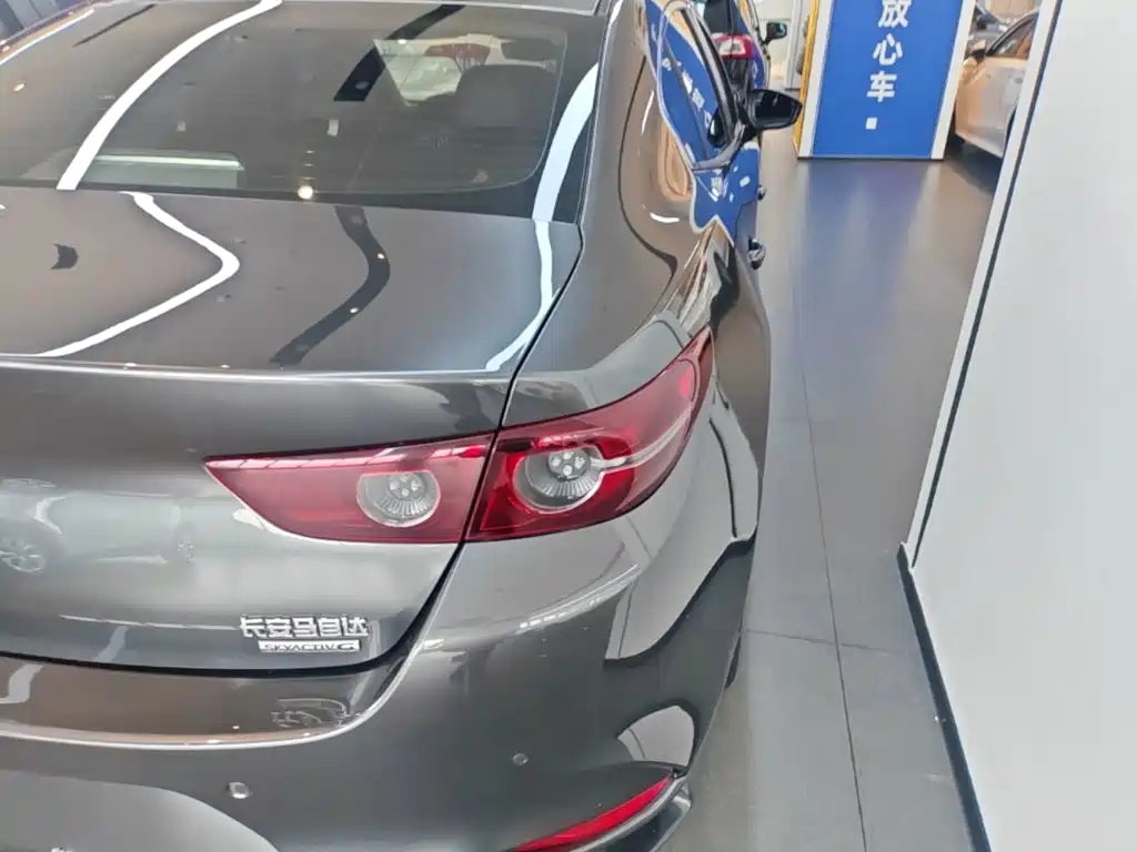 Mazda 3 Axela — миниатюра 8