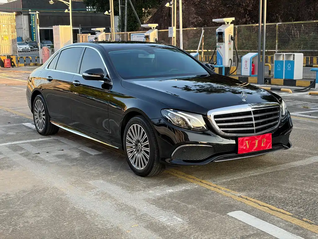 Mercedes-Benz E-Class — миниатюра 3