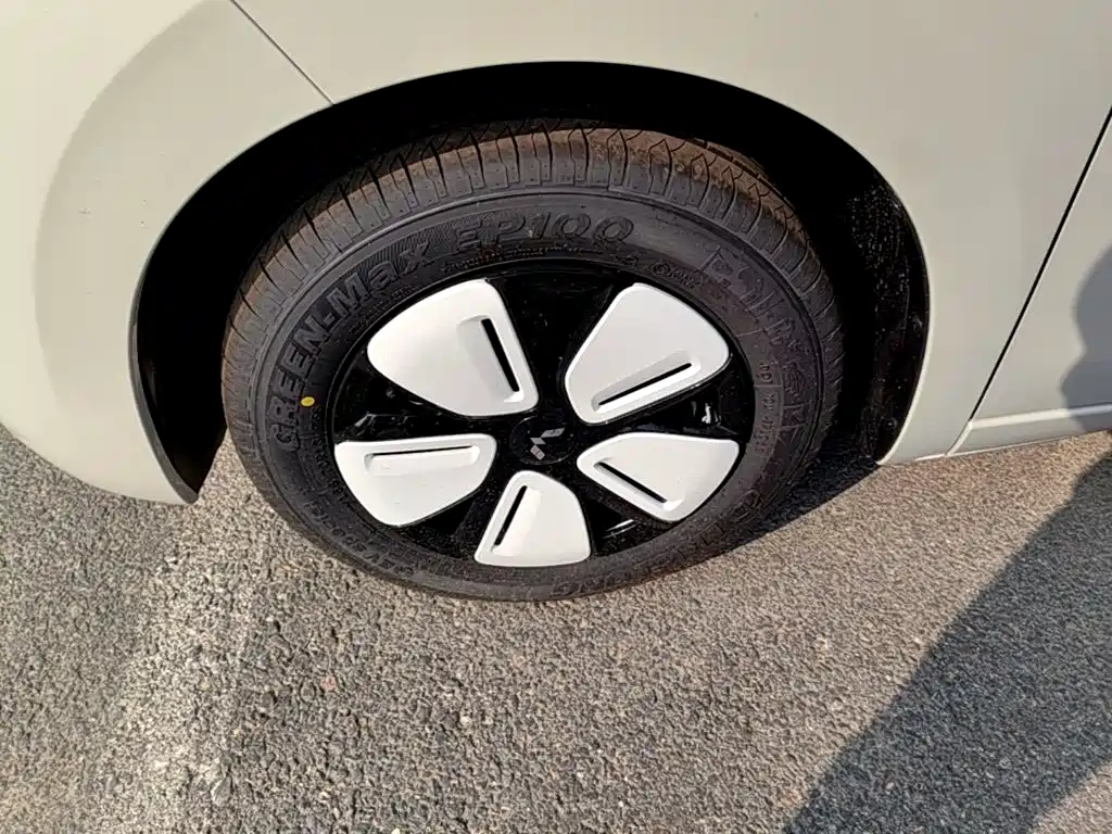 Wuling MINIEV — миниатюра 23
