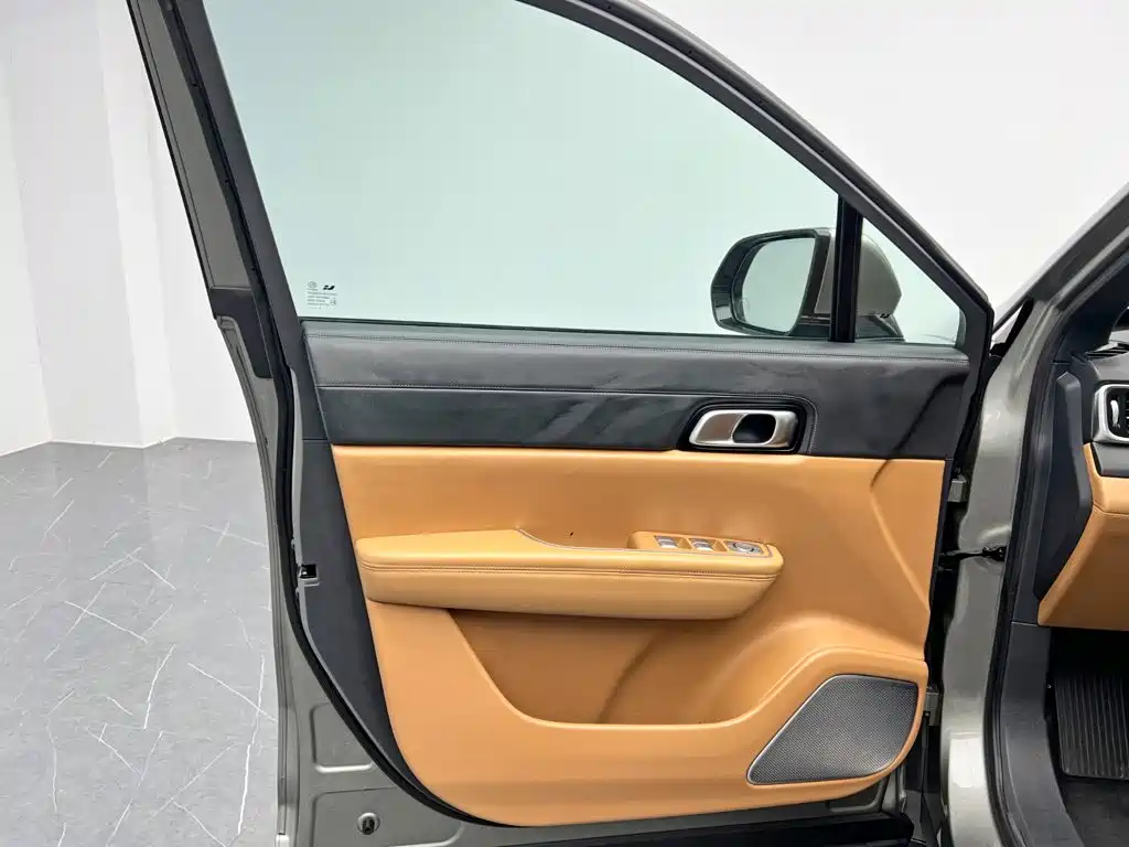 Li Auto Li ONE — миниатюра 14
