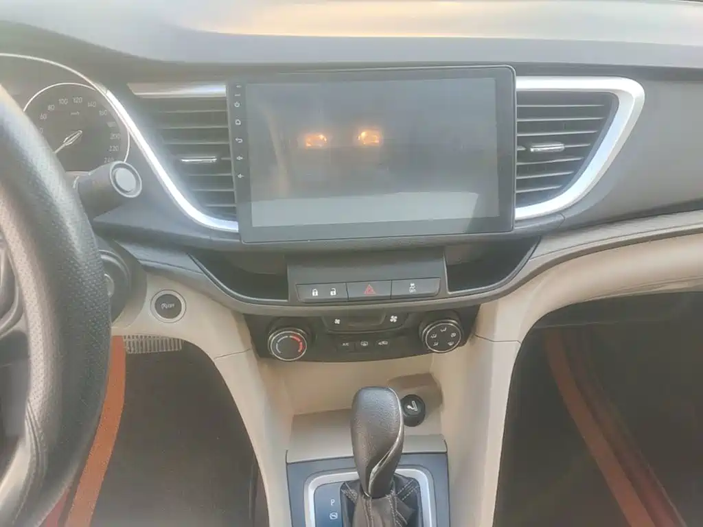 Buick Excelle — миниатюра 13